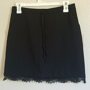 Black lace skirt With pockets